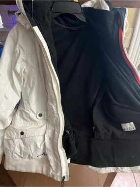 Oakley White Ski Snow Jacket with Black Inner Lining